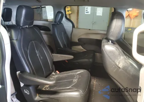 2017 Chrysler Pacifica Touring L from USA, damaged, VIN 2C4RC1BG2HR613057